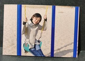 《彩色照片》（荡秋千的美女）