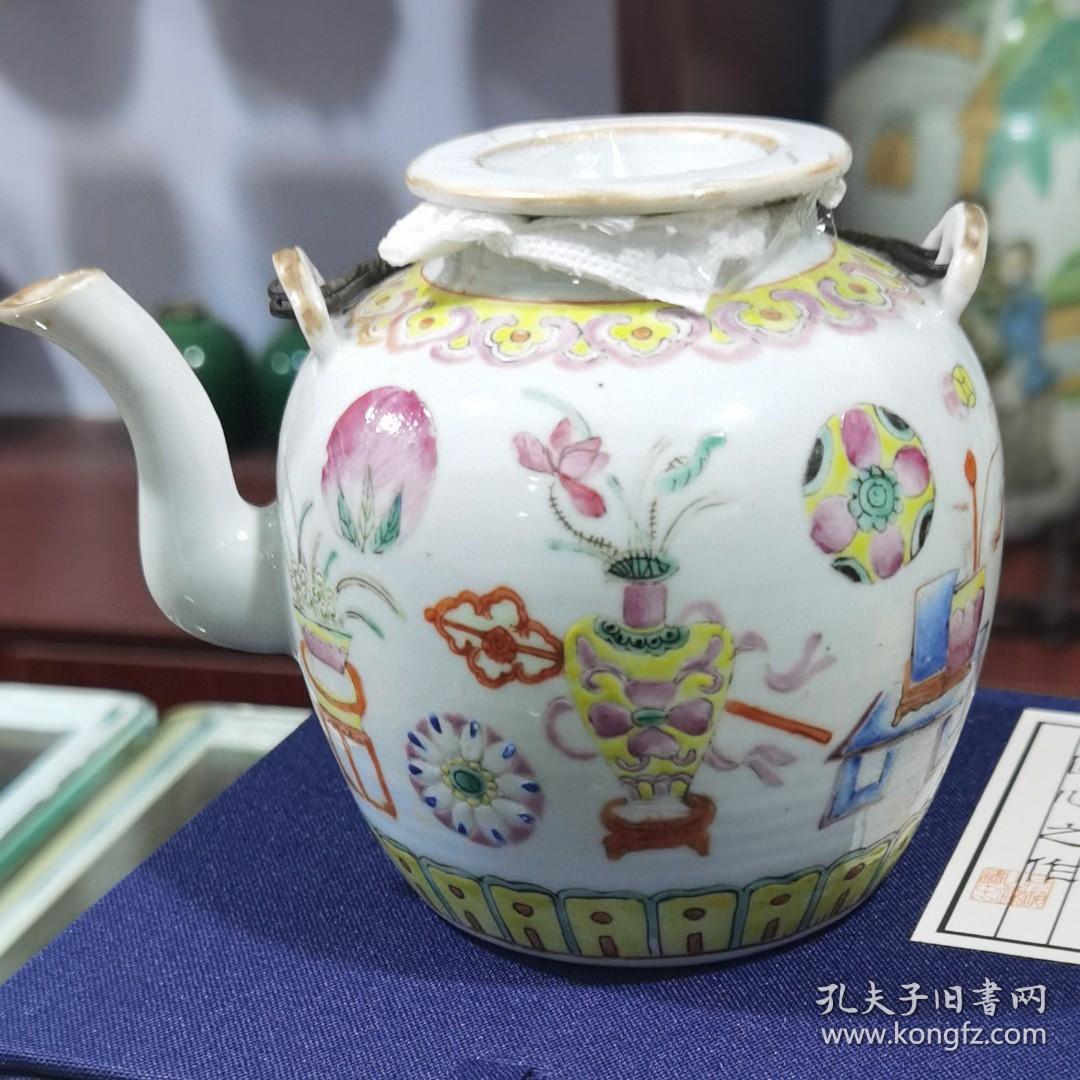 清代皮球花粉彩茶壶