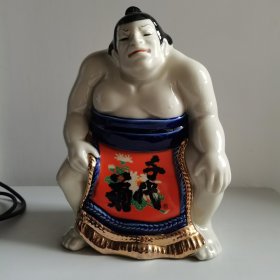 人物酒瓶一个，具体请看图