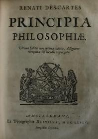 1685年，笛卡尔 《笛卡尔作品集》拉丁文，珍稀古版名著集，两册全，5个部分共收入作者4部名著和一个附录（具体请见后面“商品描述”），内含大量全页木刻及文字木刻，书首珍贵的作者木刻肖像，书名页上另有大师布劳（William Blaeu)的浑仪木刻，原版羔羊皮外封，书脊烫金花纹书名，段首大字母，三口彩点装饰，16X20CM，品相极佳。