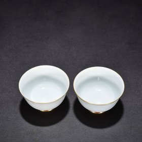 清乾隆珐琅彩西洋人物纹杯2 5×8厘米