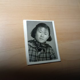 老照片–漂亮女孩半身照（118）
