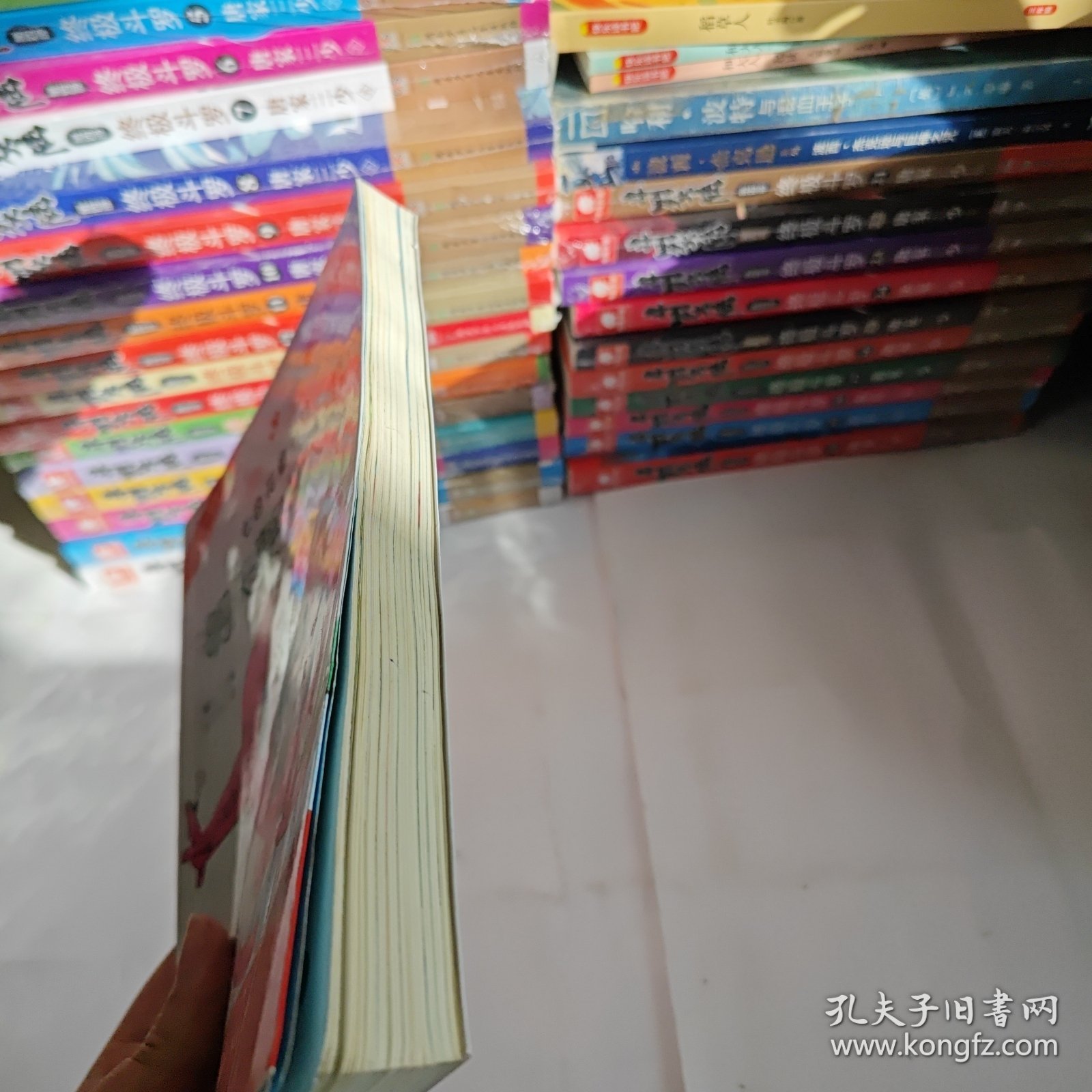 七色花童书坊 明天要出大事