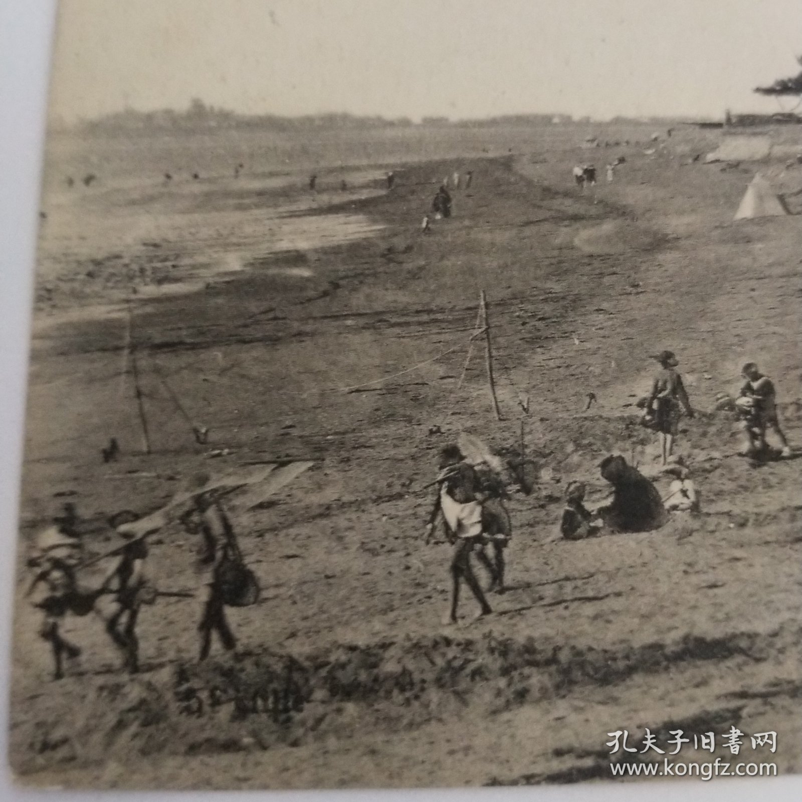 百年实寄明信片【1890～1948】 信札 信函 手写 书信 信函 实寄明信片【 有邮票 加盖印章 珍贵 稀少 文献价值极高】正面文字是主题、反文字是出版社等信息，手写内容及手稿、签名等 可自行翻译 研究， 装册 装框欣赏都非常漂亮有意思。百年实寄明信片编号458