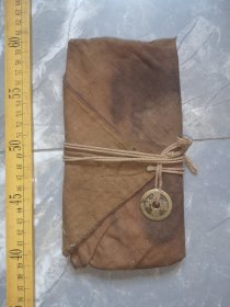 解放初民俗资料及早期存放实物，原件附康熙钱币一枚，原包装实物少见