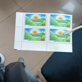 un16外国邮票德国邮票 1980年 自然保护区 风景 新 1全 四方联 一枚票上面有画了一道的什么东西，图二