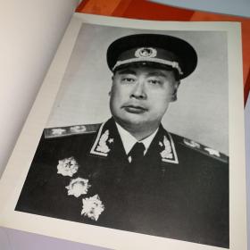 十大元帅画报：朱德元帅 聂荣臻元帅 徐向前元帅 陈毅元帅 刘伯承元帅 罗荣桓元帅 其中聂荣臻和朱德元帅画报为精装