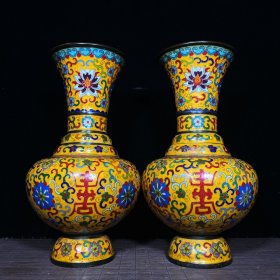 景泰蓝铜胎掐丝珐琅寿字花瓶一对，高29.5厘米，宽15.5厘米，重4188克，