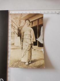 日本女孩老照片《13.5厘米✘8.5米》