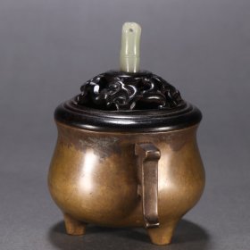 铜胎三足香薰炉