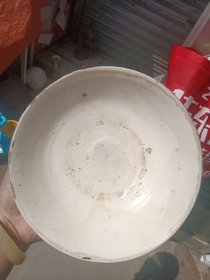 老瓷碗。磁洲窑的。口有几处小磕，介意者勿拍。