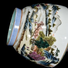 清乾隆粉彩山水亭台楼阁纹双耳瓶，25.5×17厘米