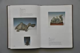(仅一本 咨询客服确认书)1993年《英国巴斯东亚艺术博物馆开幕展目录》二册
版别：The Museum Of East Asian Art，1993年
9787500567656