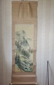 日本风景山水装饰画挂轴，半印绘，白峰款。绢本绫裱，画芯106×41，自然微旧，整体比较完整。