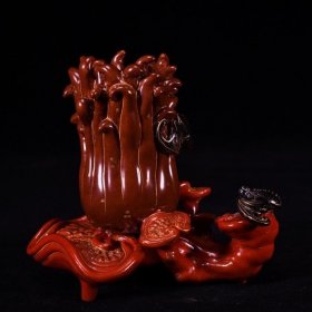 清乾隆官窑紫金矾红釉捏雕福寿灵芝纹笔筒13*15厘米