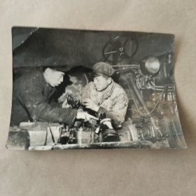 60年代常承志摄黑白照片，海城县牛庄拖拉机站【23】