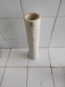 瓷筒子一个