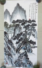 山水画，半工笔半写意画法，皴法点染，纯手绘，假一赔万，正面一幅画，背面一幅画，都是本人精心收藏的，辽宁省美协老师杜文君的原创大作，实际画的比照片拍出来要漂亮的多，照相光线不好，笔法苍劲有力，浓淡干湿焦，行云流水。1.38米×70的，四尺整张竖幅的，家里客厅，卧室，书房都可悬挂，特别是玄关挂，非常合适，非常大气，家中有字画，必是富贵家，闭眼入，真的特别好看。