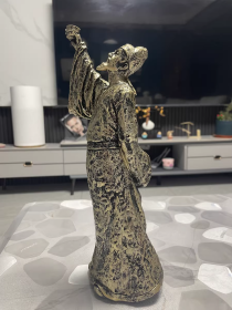 李白 举杯邀明月 树脂雕像 纯手工彩绘 重600克左右 高31cm左右 超重商品 运输不易 看好再拍 谢谢