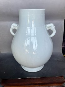 甜白双耳尊