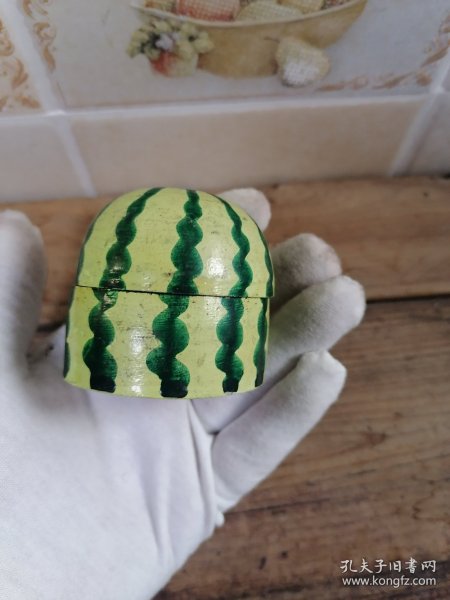 八十年代手绘西瓜小木盒