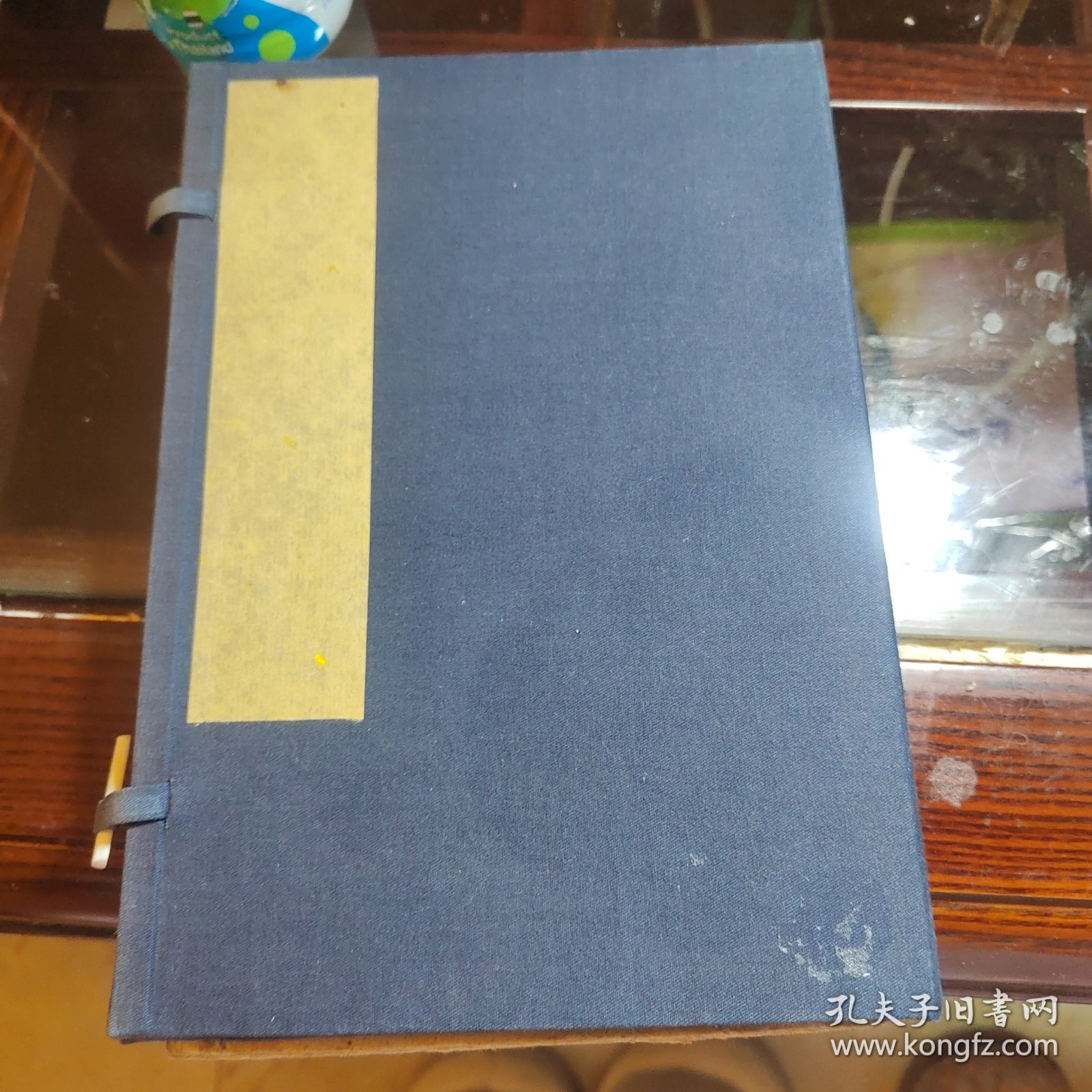 浙江文献，清代手稿抄本，一册一函，或为官员邢台知县“平阳讱斋氏手订”字样书写日记或文集，也有“道光八年江宁布政使臣贺长龄敬刊”，书法飘逸且有多种书法字体，里面有根据原本抄录明末多尔衮与史可法书，还有与官员友人所到各地的所作诗词，网络未见甚是有趣。