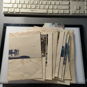 彩色照片：各类人与景的融合 有底片13张（75-85） 共15张合售 档案盒H