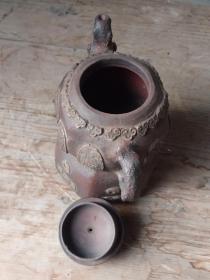 八仙紫砂壶一个，全品如图。尺寸见图1