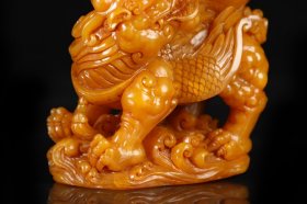 旧藏寿山石田黄石麒麟摆件重量672克