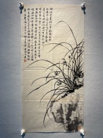 白蕉
89*44cm，软片

上海金山区张堰镇人，本姓何，名馥，字远香，号旭如。后改名白蕉。别署云间居士、济庐复生、复翁、仇纸恩墨废寝忘食人等。曾任上海中国画院筹委会委员兼秘书室主任，中国美术家协会上海分会会员、中国书法篆刻研究会会员、上海中国画院画师。