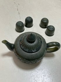 一套玉壶