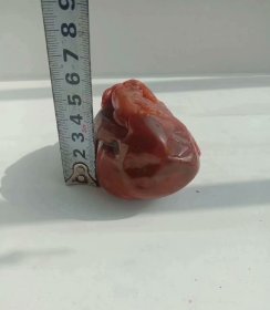 精品南红玛瑙雕件摆件，山水不老松，大块度，无裂非南红，追求完美的朋友慎拍。品相尺寸如图，所见即所得！ 感兴趣的话点“我想要”私聊吧！