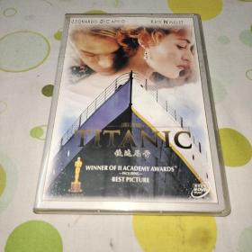 DVD影碟 泰坦尼克号（DVD的盒子，碟子是VCD 3碟，莱奥纳多.迪卡普里奥，凯特.温斯莱特主演。有轻微划痕，播放可能有卡顿，不流畅。）
