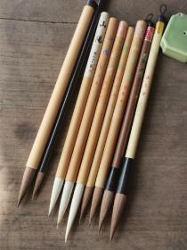 盛文堂60—80年代赖山阳系列老毛笔一组，全部纯动物毛，大楷以上规格，出锋3.8—5.8厘米。未使用，品相好，一组特惠298元，另外再送两支无贴标的日本笔。
