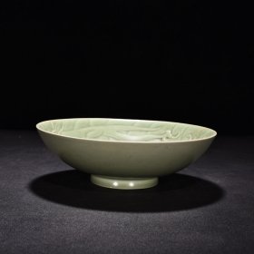 宋耀州窑刻海水龙纹碗 高6厘米 宽20厘米 900