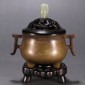 铜胎三足香薰炉