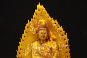 精品田黄石(尚均作)“背光观世音菩萨”佛像摆件 尺寸：高38cm宽18cm 重6.4斤