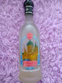 艺术酒瓶收藏鉴赏：老物件 俄罗斯 老式酒瓶