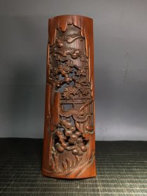 竹雕手工雕刻镂空臂搁  
长26.5公分   宽8.5公分   重120克