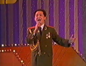 1992年郁钧剑演出《说句心里话》
