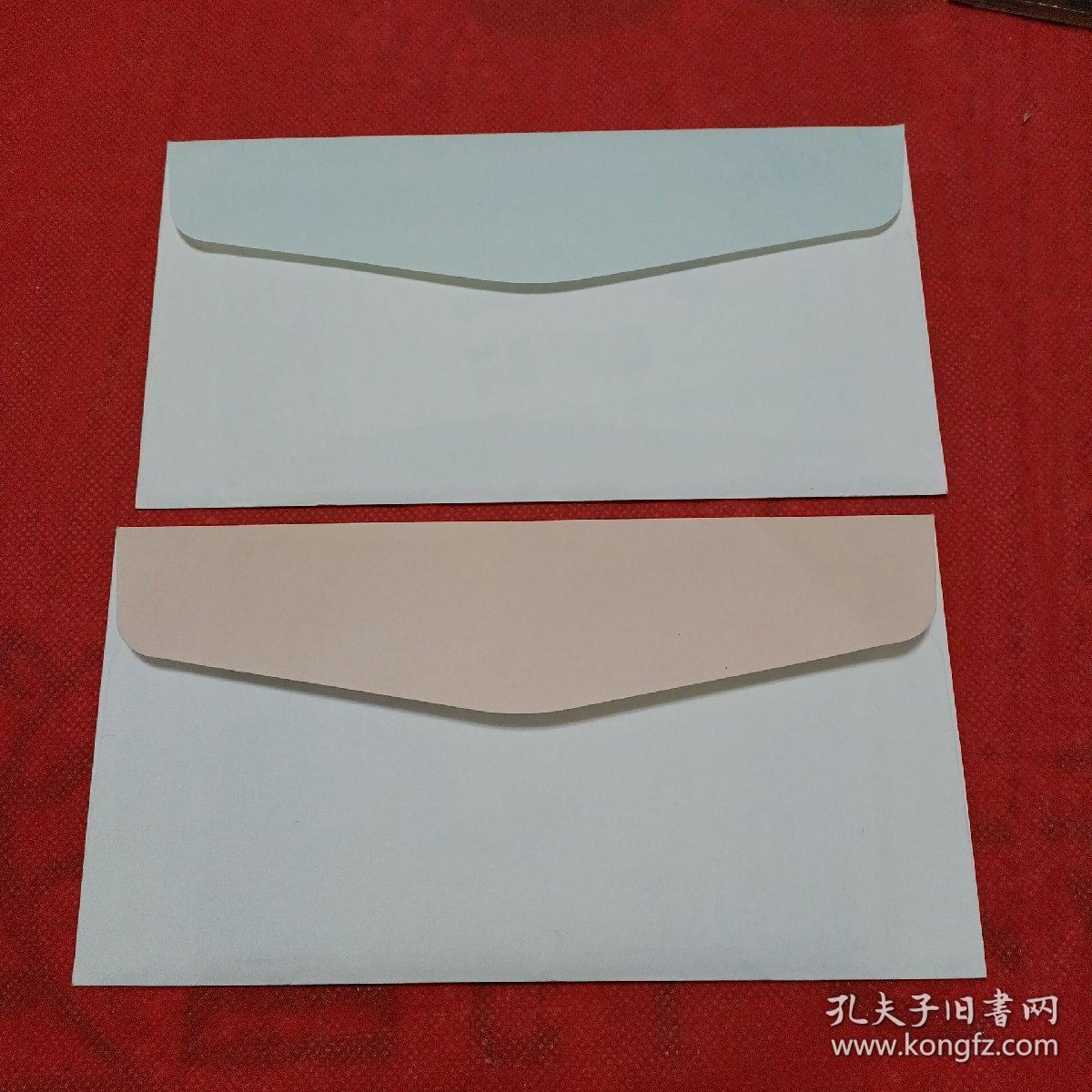 顾漫作品豪华典藏版信封2个·微微一笑很倾城信封：内含书签5枚、明信片1枚、龟漫访谈卡1枚、书单1枚）、彬彬来吃信封（内含书签6枚、明信片1枚、龟漫访谈卡1枚）