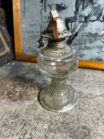 50年代,和平鸽老煤油灯一只