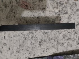 龙吐水歙砚 上世纪八九十年代产品 手工制作 底角小磕 砚背部腊封 下发都不错 很实用…