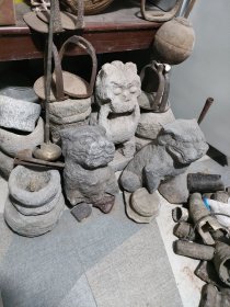 青石石雕狮子老狮子头 石雕工艺精细，适合摆件收藏。搬家清理，低价转让。 不包邮，邮资到付，价格不一样，要哪个告我