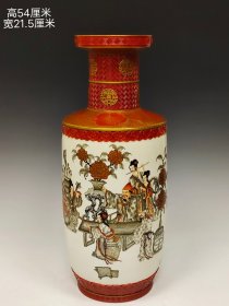 美品·款识“大清乾隆年制”精工细作满工粉彩人物纹棒槌瓶，画工精美，纹饰繁杂，刻字描金，前绘画后题诗，品相完好如图