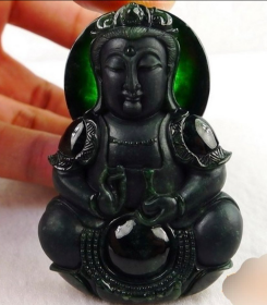 冰种墨翠大件自在观音！描述： 描述： 尺寸：56*39MM 厚为:11mm 重；41.97g (取最大值，可能有轻微误差)　大件，