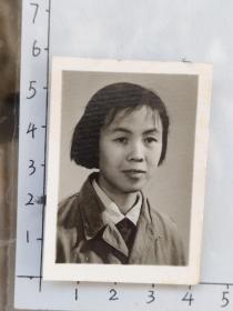 50-60年代美女泛银照片(贺孝先和鲍宝玲相册，二人50年代初毕业于昆明市第八中学，贺孝先后来就读于云南大学，后就参军就读于解放军军事工程学院，参加过抗美援朝)