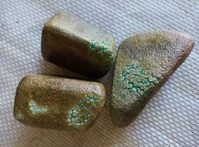 精品老皮壳翡翠原石赌石，尺寸如图，重13.4斤。