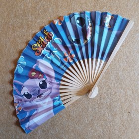 星际宝宝 日本回流卡通扇纸扇 展幅约39Cm 高21.5Cm 竹扇骨 ，保管好 。