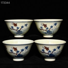 明成化斗彩三秋杯，高4.4cm直径7.5cm
